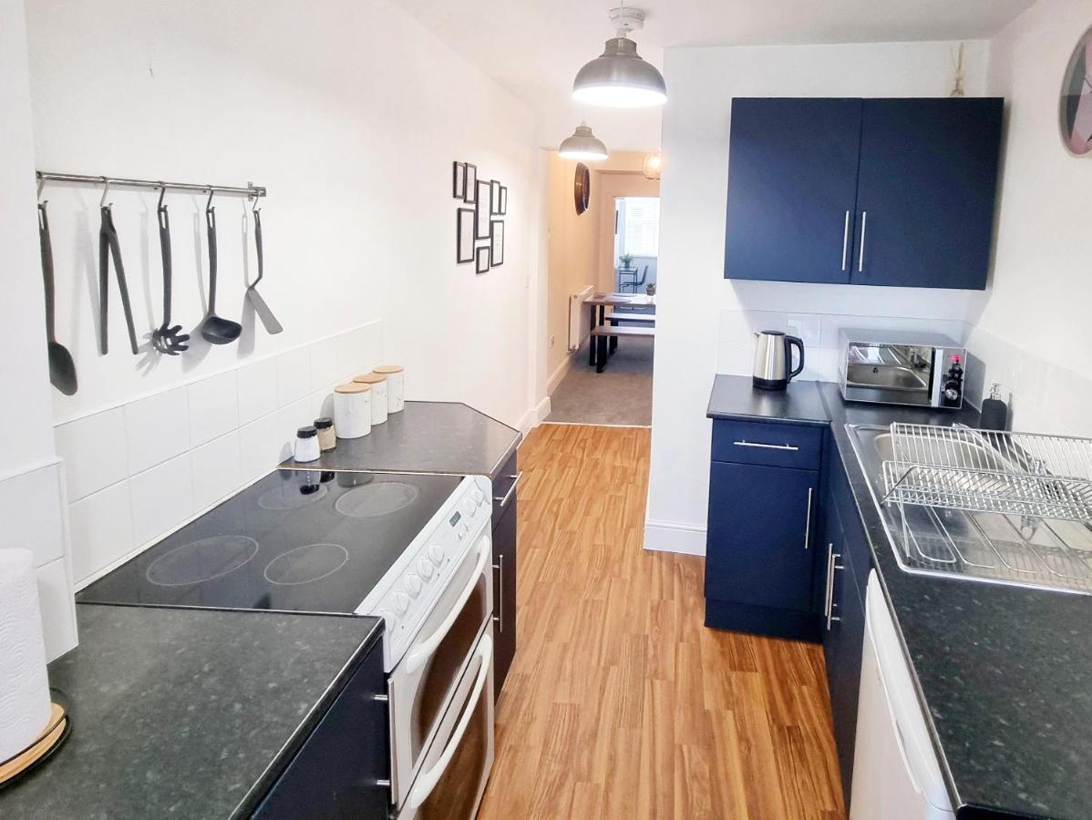 Stylish 2 Bed Apartment With Free Parking, Speed Wifi, Free Parking 콜체스터 외부 사진