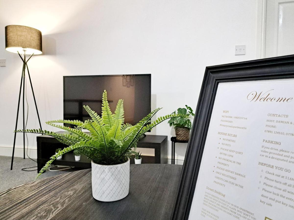 Stylish 2 Bed Apartment With Free Parking, Speed Wifi, Free Parking 콜체스터 외부 사진