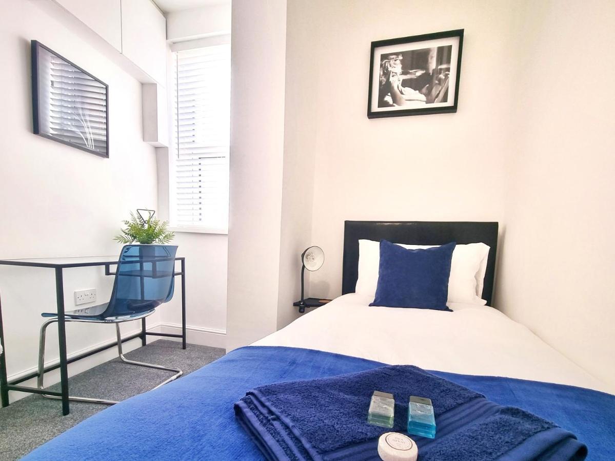 Stylish 2 Bed Apartment With Free Parking, Speed Wifi, Free Parking 콜체스터 외부 사진